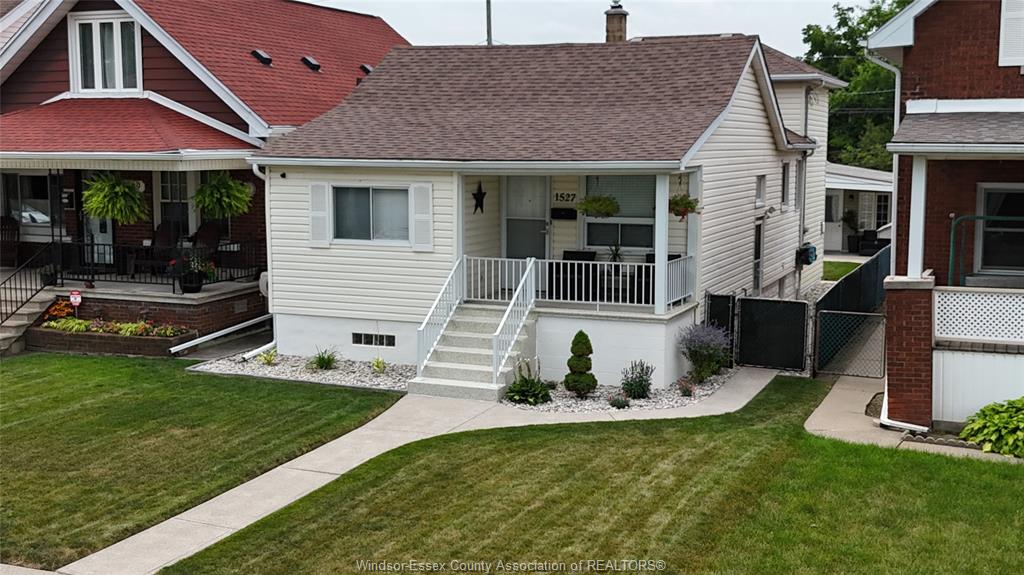 MLS# 26009695: 1527 Pierre, Windsor, Canada