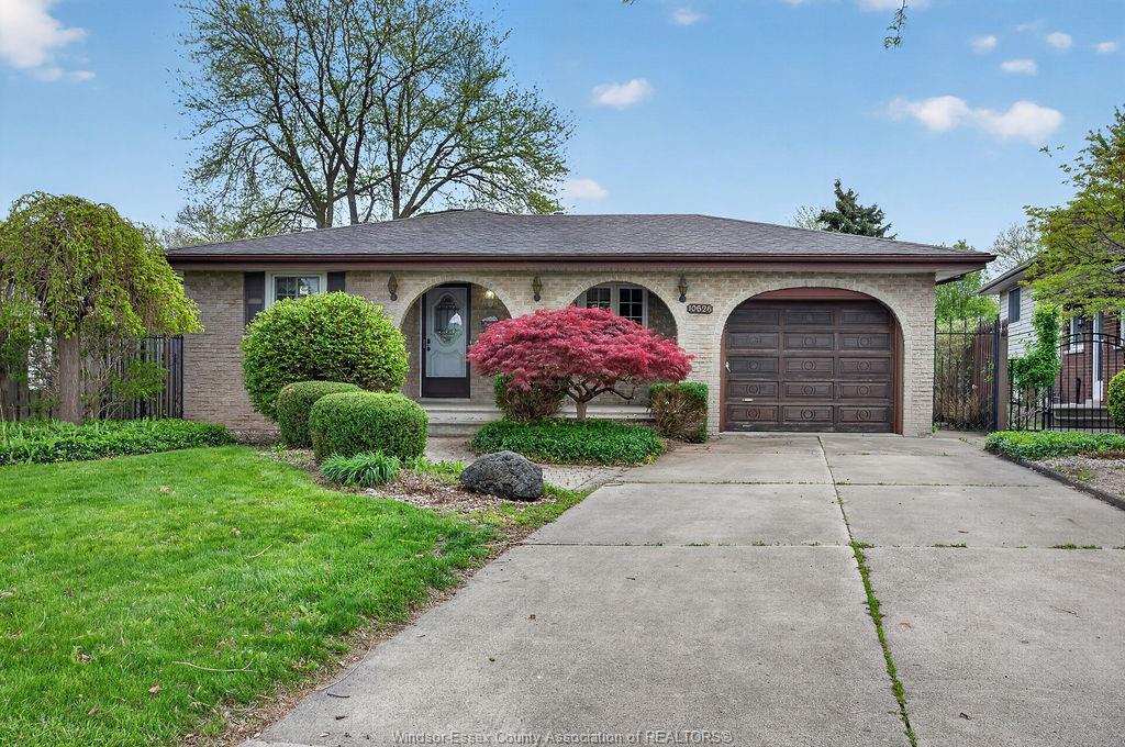 MLS# 26010702: 10626 Keating Crescent, Windsor, Canada