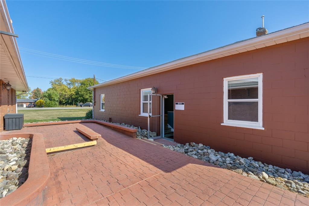 MLS# 26010374: 2109 LONDON Line Unit# 2111, Sarnia, Canada