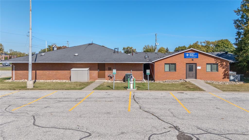 MLS# 26010364: 2109 LONDON Line Unit# 5, Sarnia, Canada