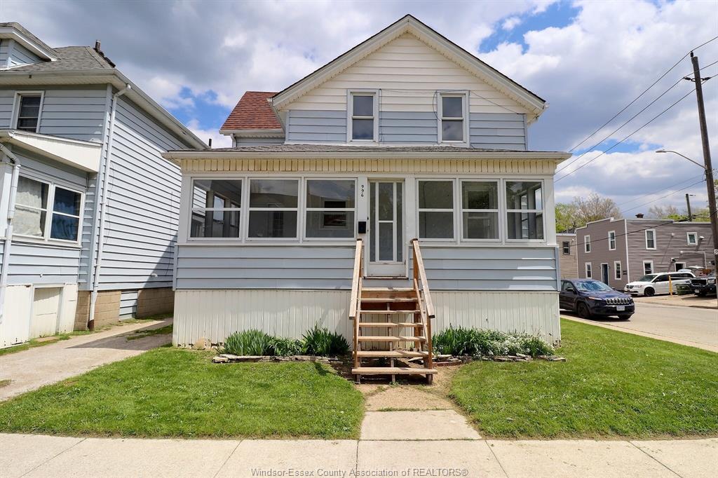 MLS# 26010732: 996 ALBERT, Windsor, Canada