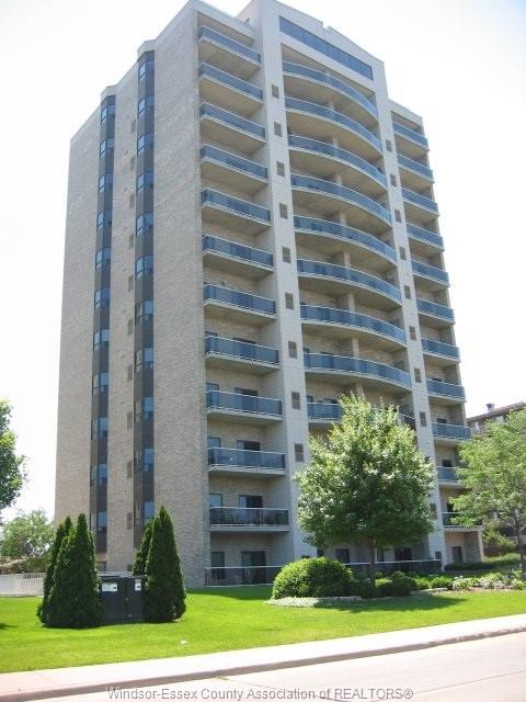 MLS# 26010740: 4747 RIVERSIDE Drive Unit# 503, Windsor, Canada