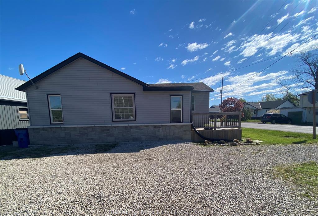 MLS# 26010785: 21023 Charing Cross Road, Charing Cross, Canada