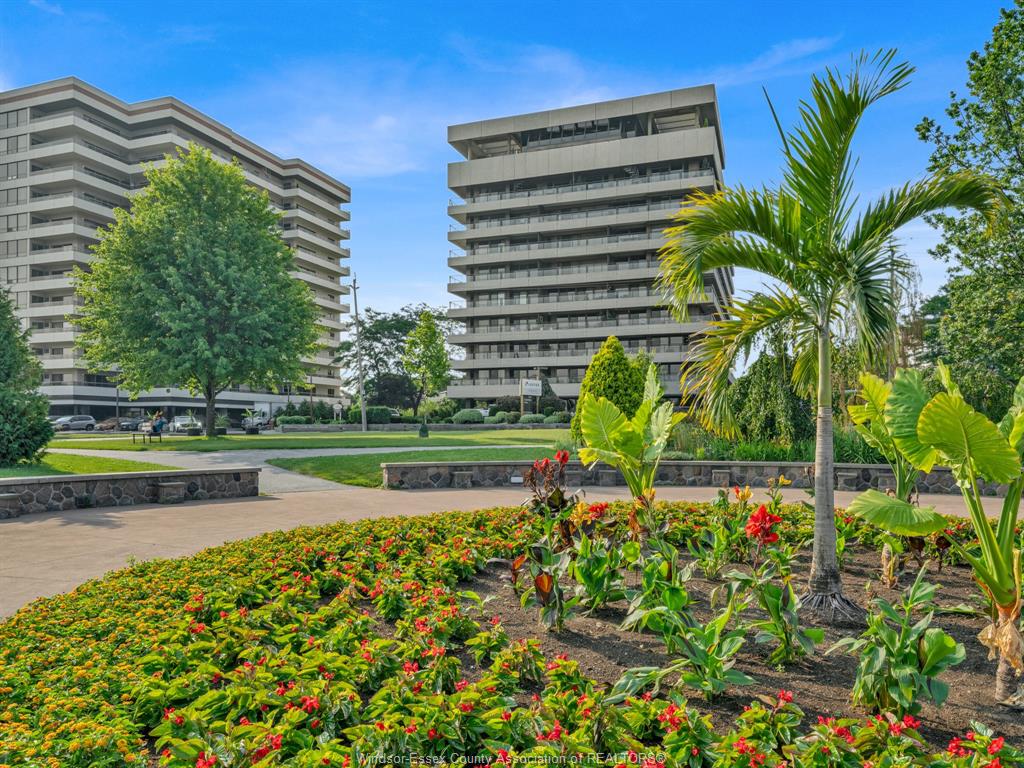 MLS# 26010844: 5125 RIVERSIDE Drive Unit# 202, Windsor, Canada