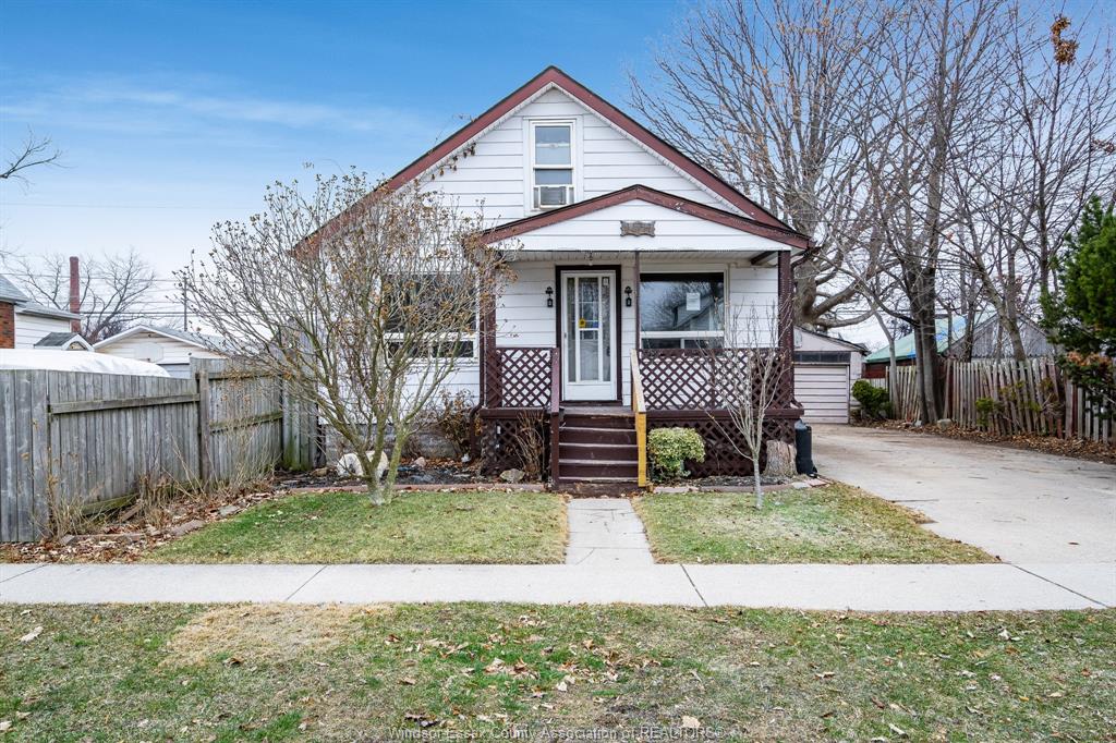 MLS# 26010758: 1541 Albert, Windsor, Canada