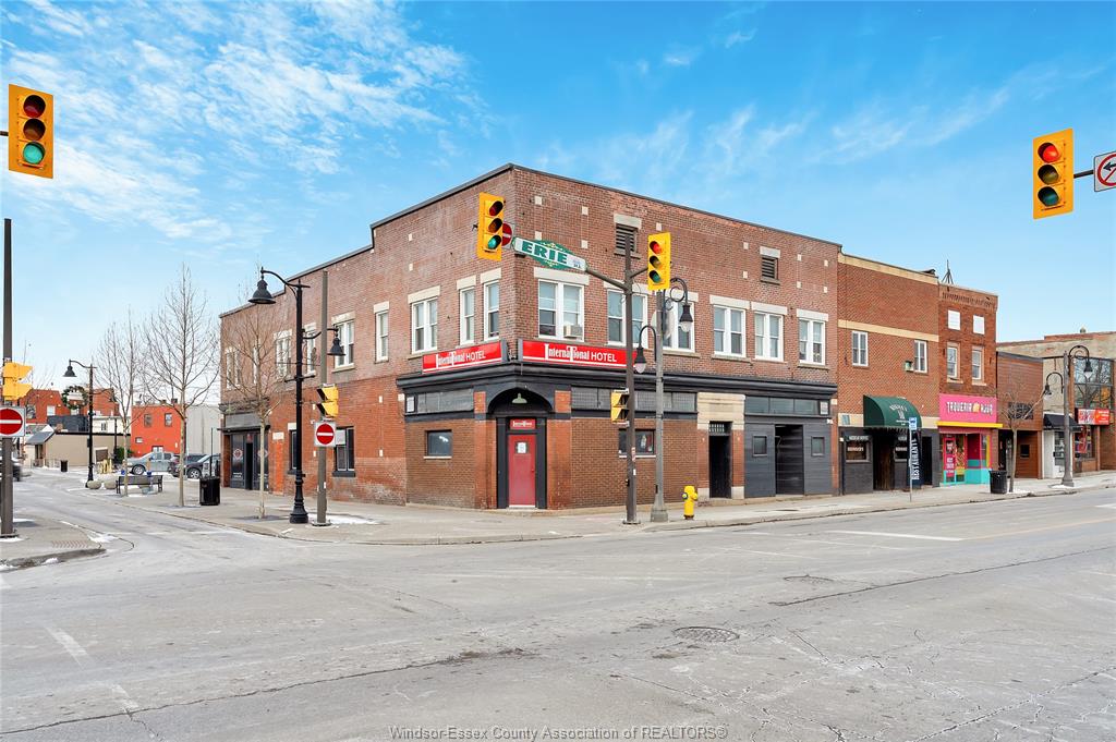 MLS# 26010794: 35 ERIE Street, Leamington, Canada