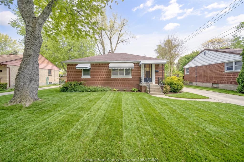 MLS# 26010172: 3264 DOMINION Boulevard, Windsor, Canada