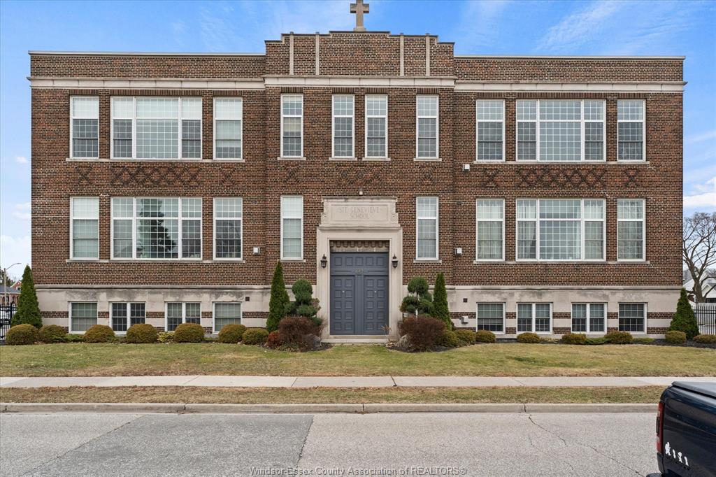 MLS# 26010876: 647 IRVINE  Unit# 303, Windsor, Canada