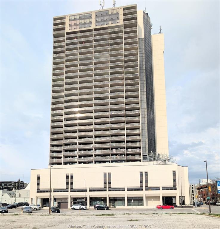 MLS# 26010901: 150 PARK Street Unit# 1111, Windsor, Canada
