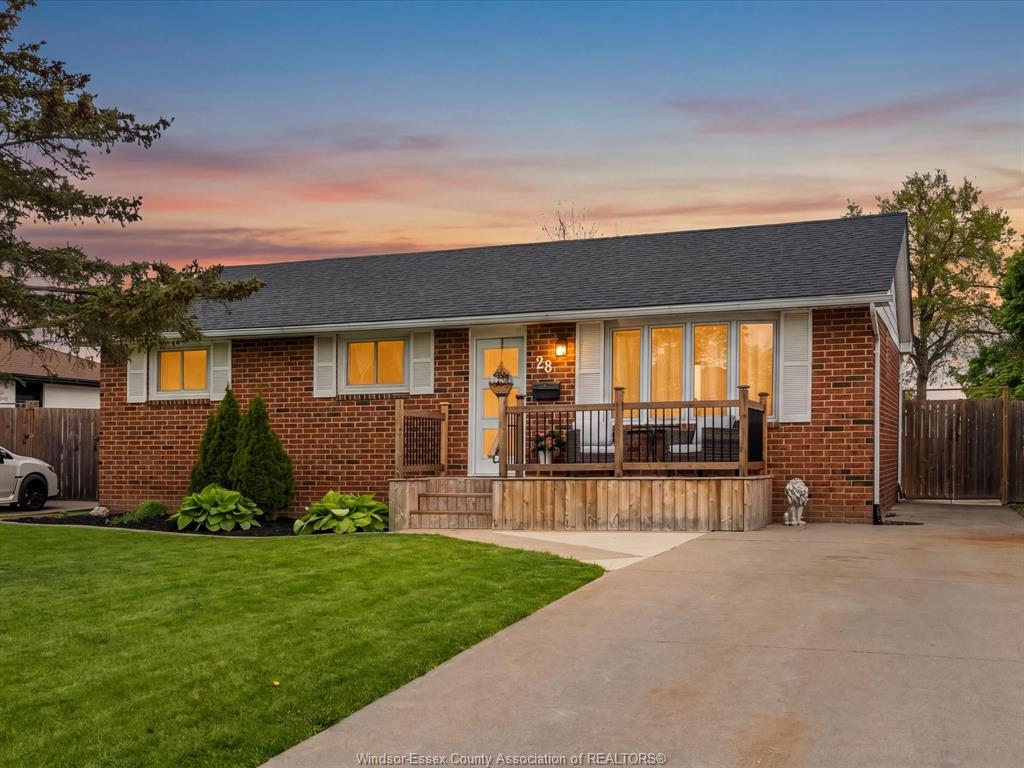 MLS# 26010926: 28 St. Charles, Amherstburg, Canada