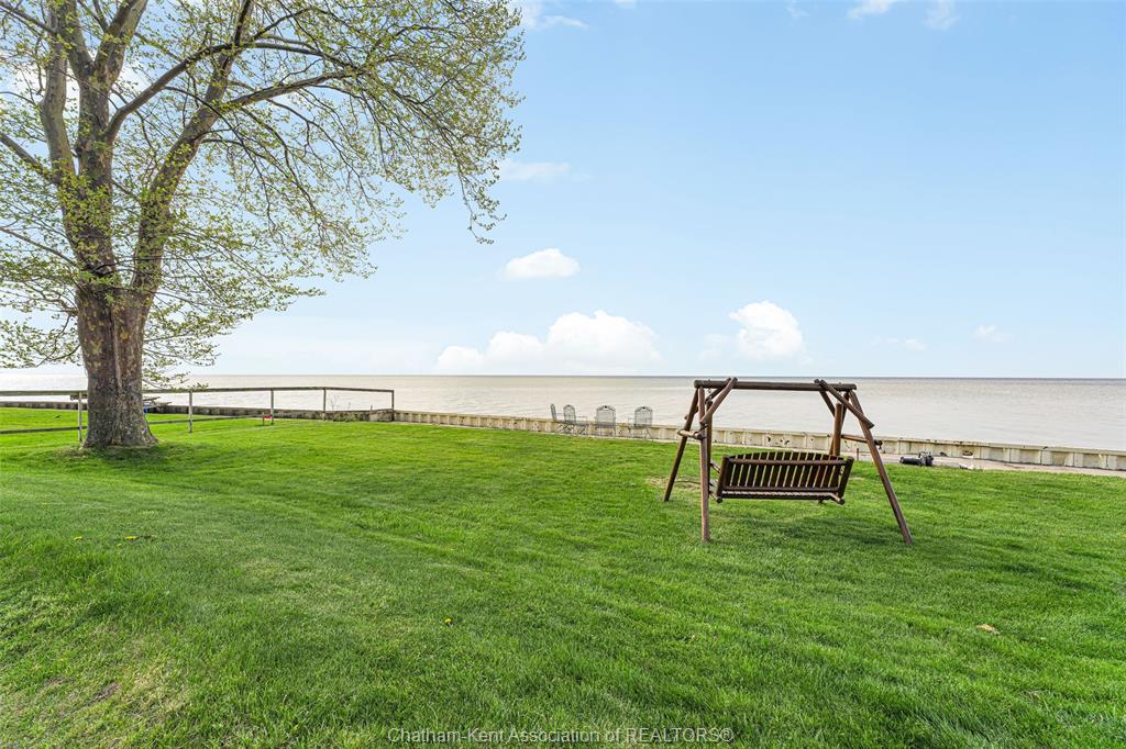 MLS# 26010682: 105 ISLAND Crescent, Lighthouse Cove, Canada