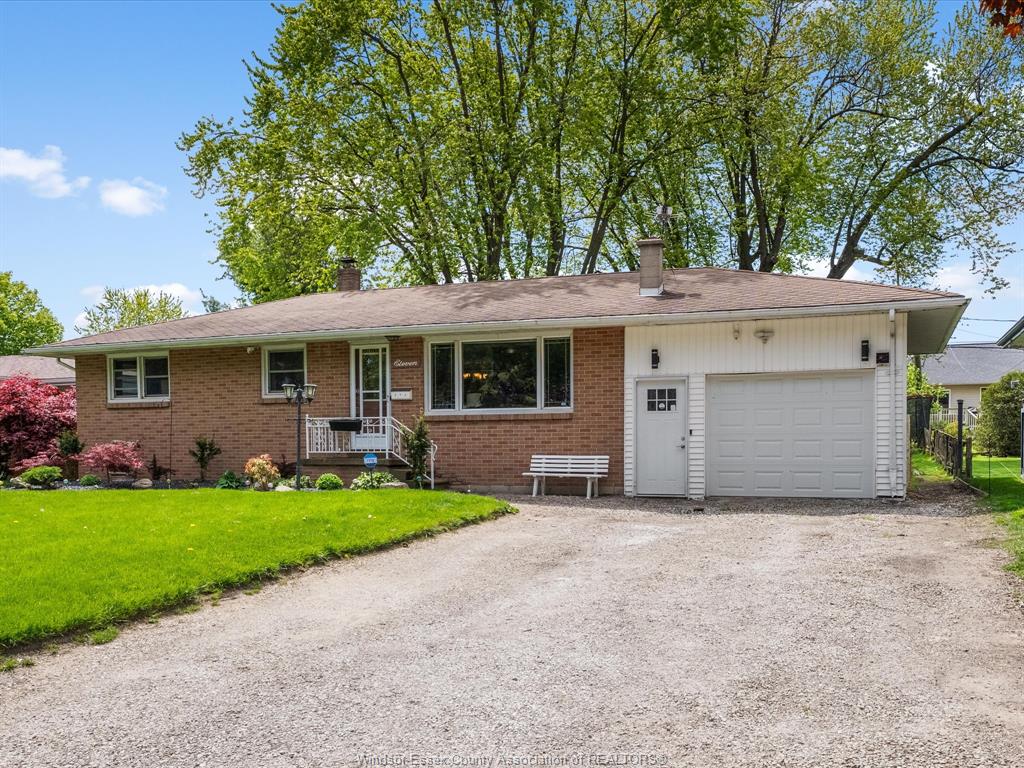 MLS# 26010983: 11 WARREN Avenue, Leamington, Canada