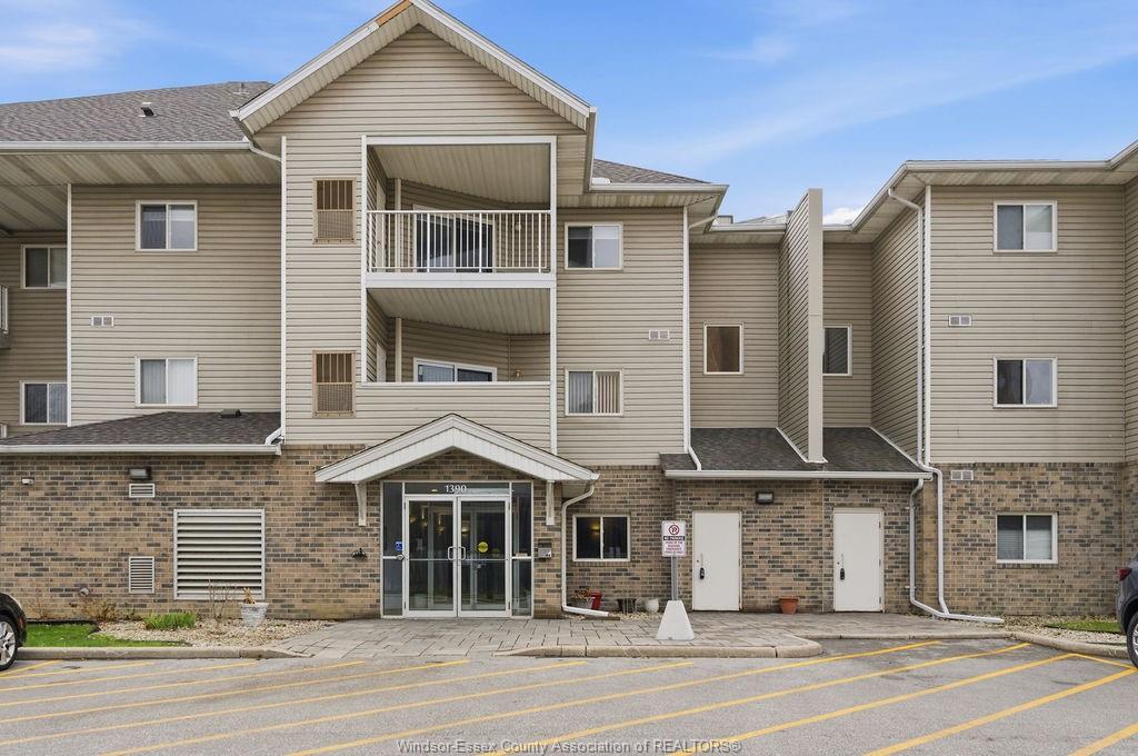MLS# 26010991: 1390 LAUZON Road Unit# 222, Windsor, Canada