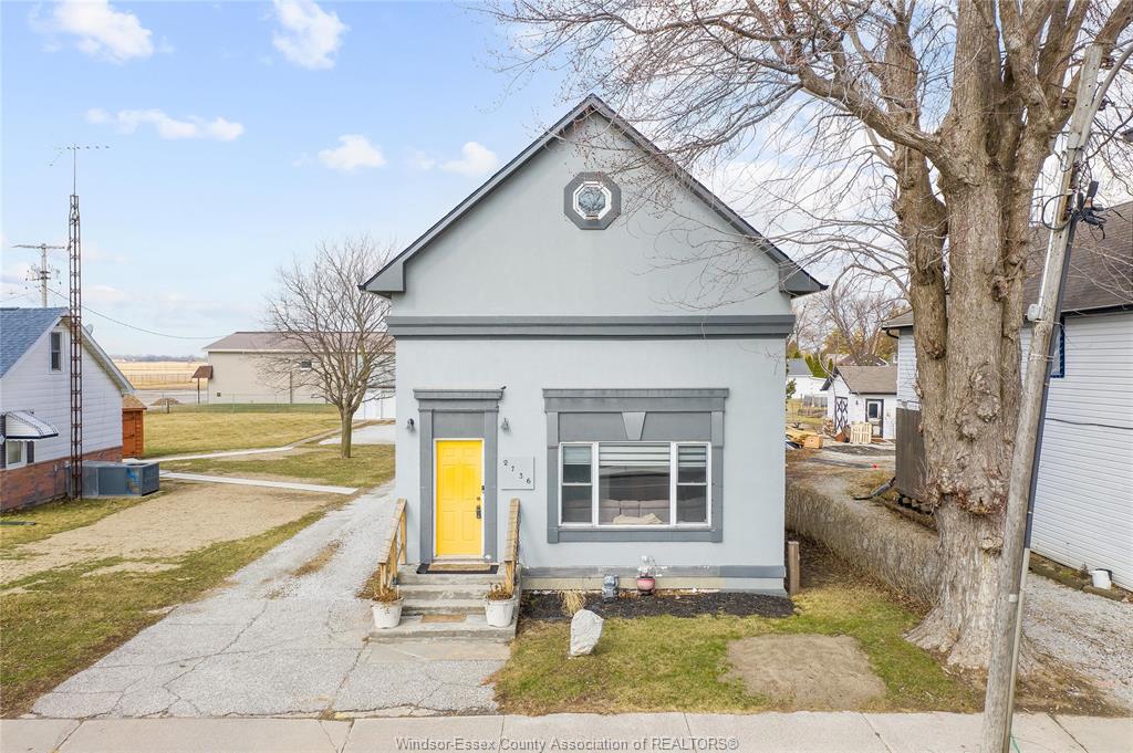 MLS# 26011033: 2736 COUNTY RD 42, St. Joachim, Canada