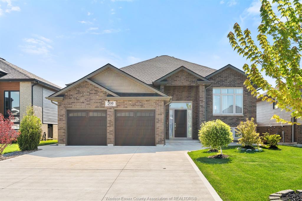 MLS# 26011008: 208 CLARKE, Amherstburg, Canada