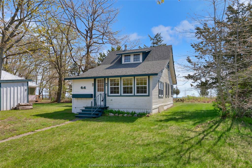 MLS# 26010882: 17722 Lakeshore Road, Rondeau Park, Canada