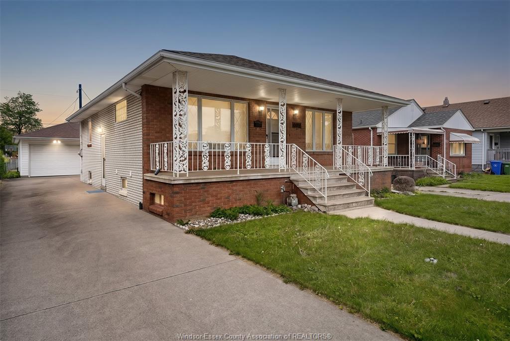 MLS# 26011107: 1639 LANGLOIS Avenue, Windsor, Canada