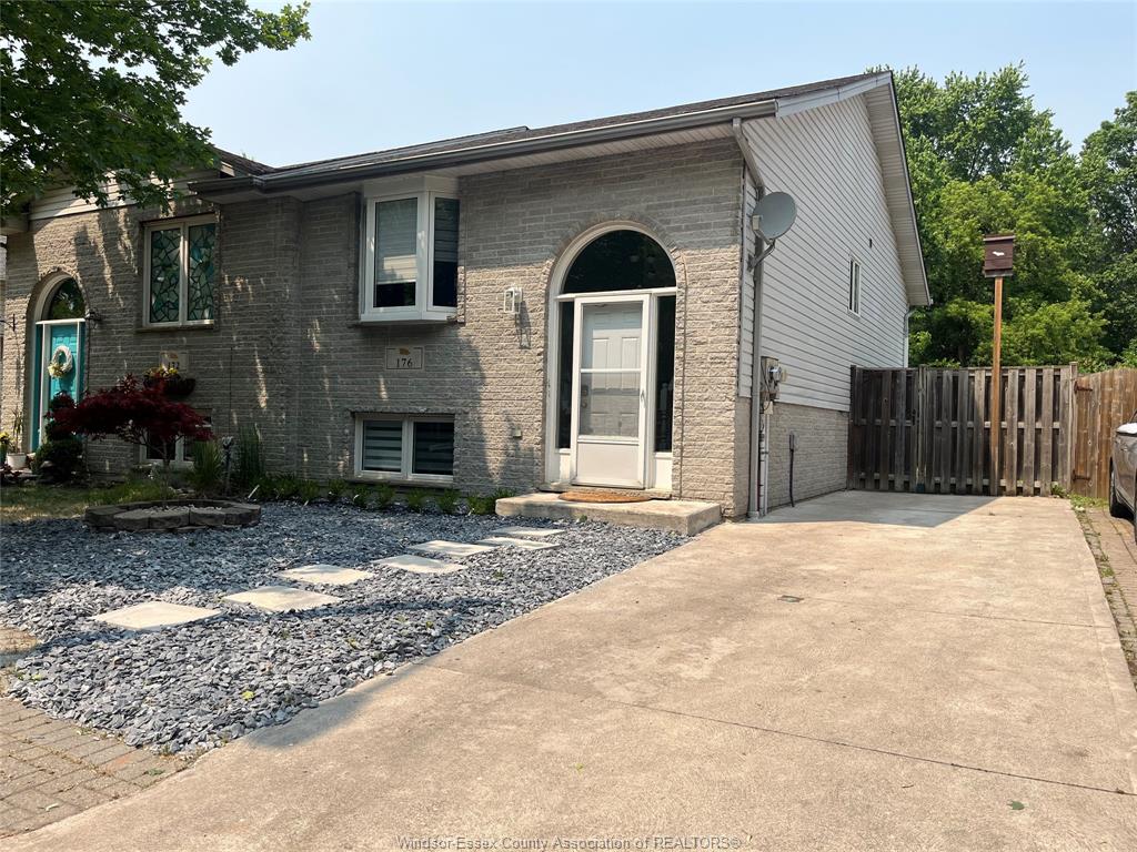 MLS# 26011108: 176 RIVERVILLA Court Unit# UPPER, LaSalle, Canada