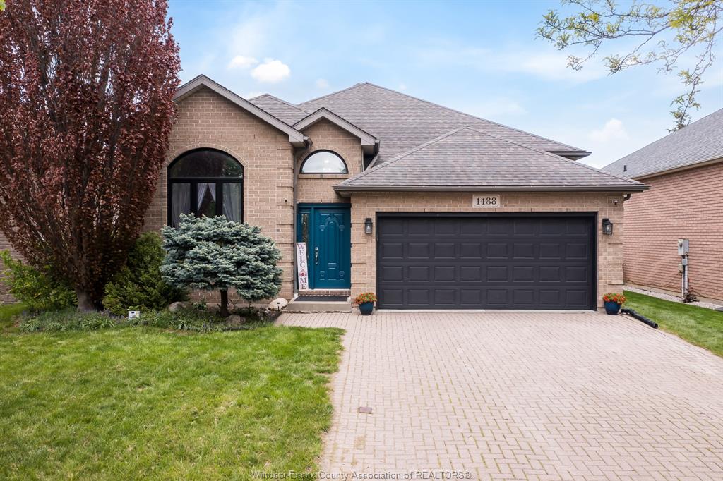 MLS# 26010544: 1488 IMPERIAL Crescent, Windsor, Canada