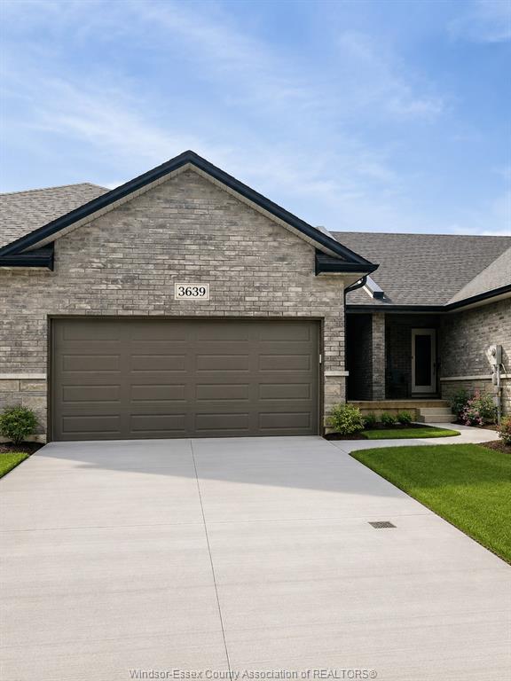 MLS# 26011117: 3639 HALLEE Crescent, Windsor, Canada