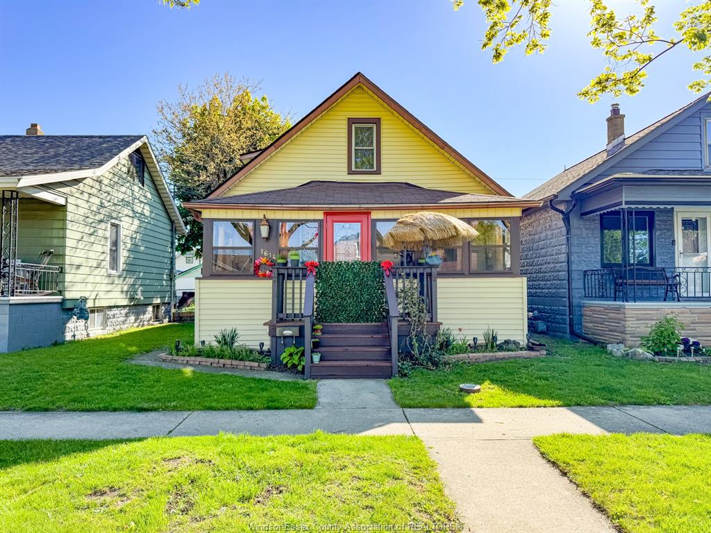 MLS# 26006945: 1614 ALBERT, Windsor, Canada