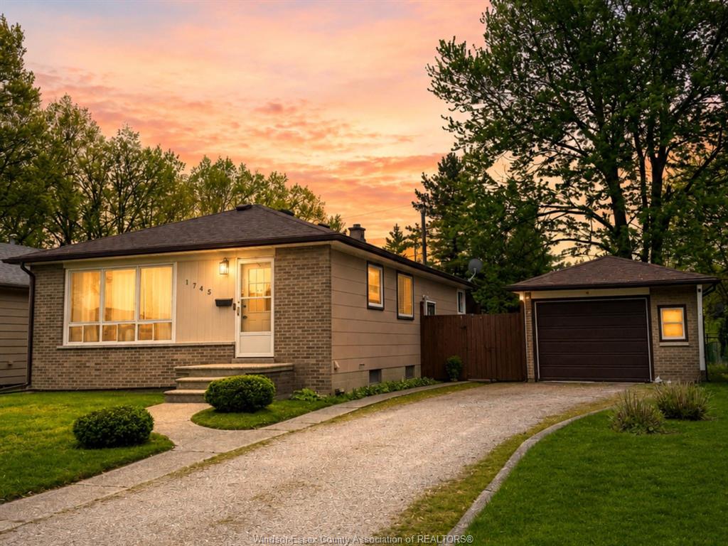 MLS# 26011163: 1745 SUN VALLEY Drive, Windsor, Canada
