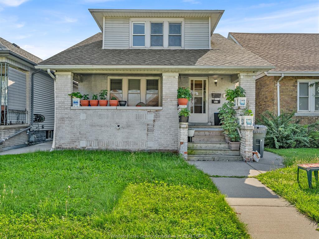 MLS# 26011202: 1077 Moy Avenue, Windsor, Canada