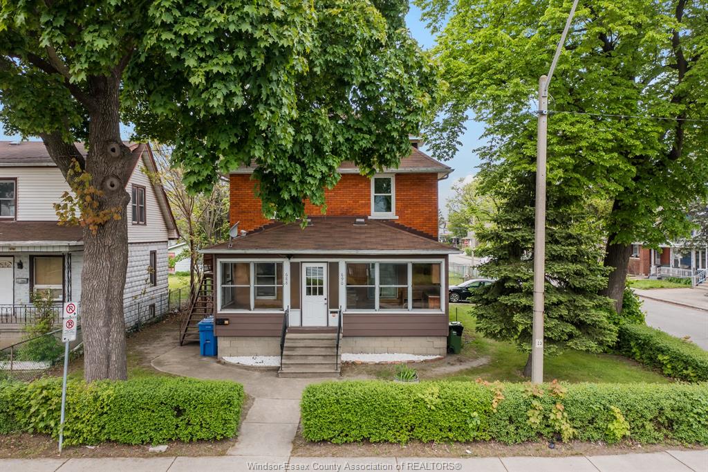 MLS# 26010809: 688-690 PARENT Avenue, Windsor, Canada