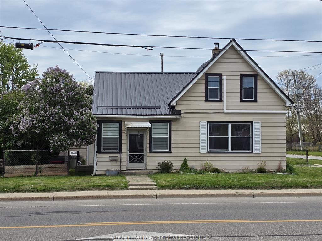 MLS# 26011269: 306 Murray Street, Wallaceburg, Canada