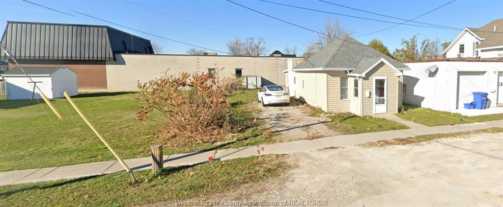 MLS# 26011282: 9 MEDORA Avenue, Essex, Canada