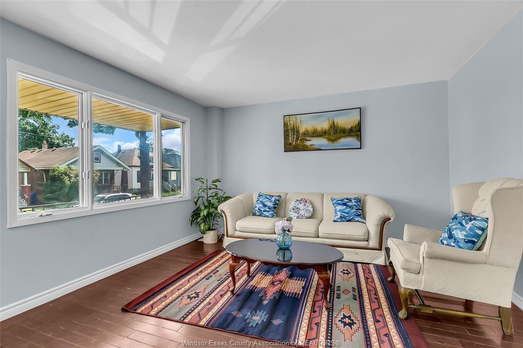 MLS# 26011403: 397 JOSEPHINE, Windsor, Canada