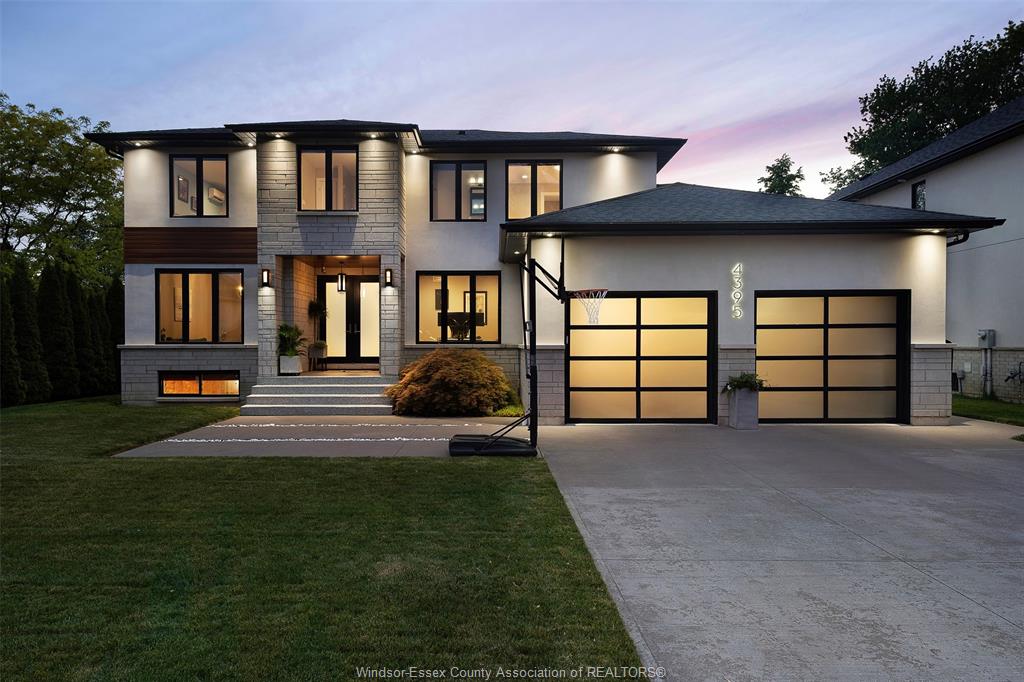 MLS# 26011363: 4395 Centre Lake, Windsor, Canada