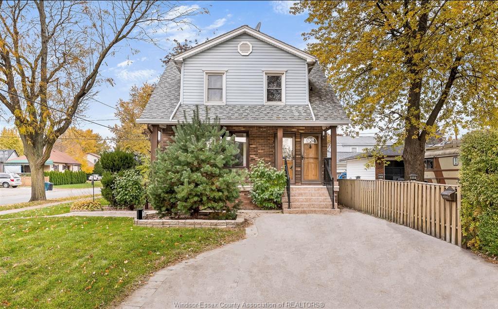 MLS# 26011453: 704 BENSETTE, Windsor, Canada