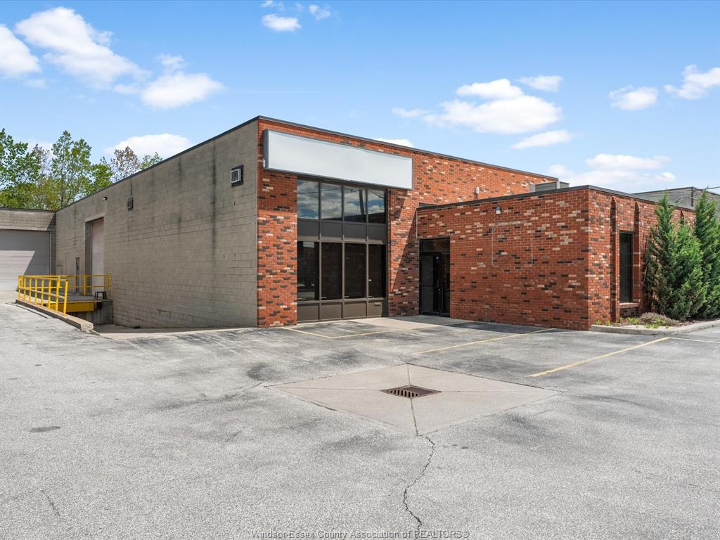 MLS# 26011465: 5350 BRENDAN Lane, Oldcastle, Canada