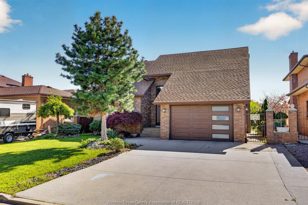 MLS# 26011483: 2821 Lionel, Windsor, Canada