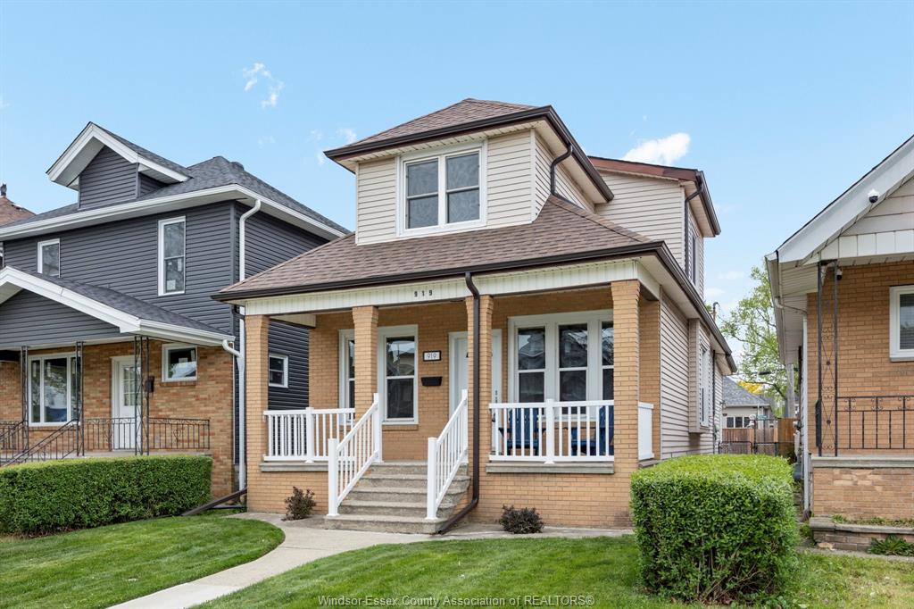 MLS# 26011498: 919 ELSMERE, Windsor, Canada
