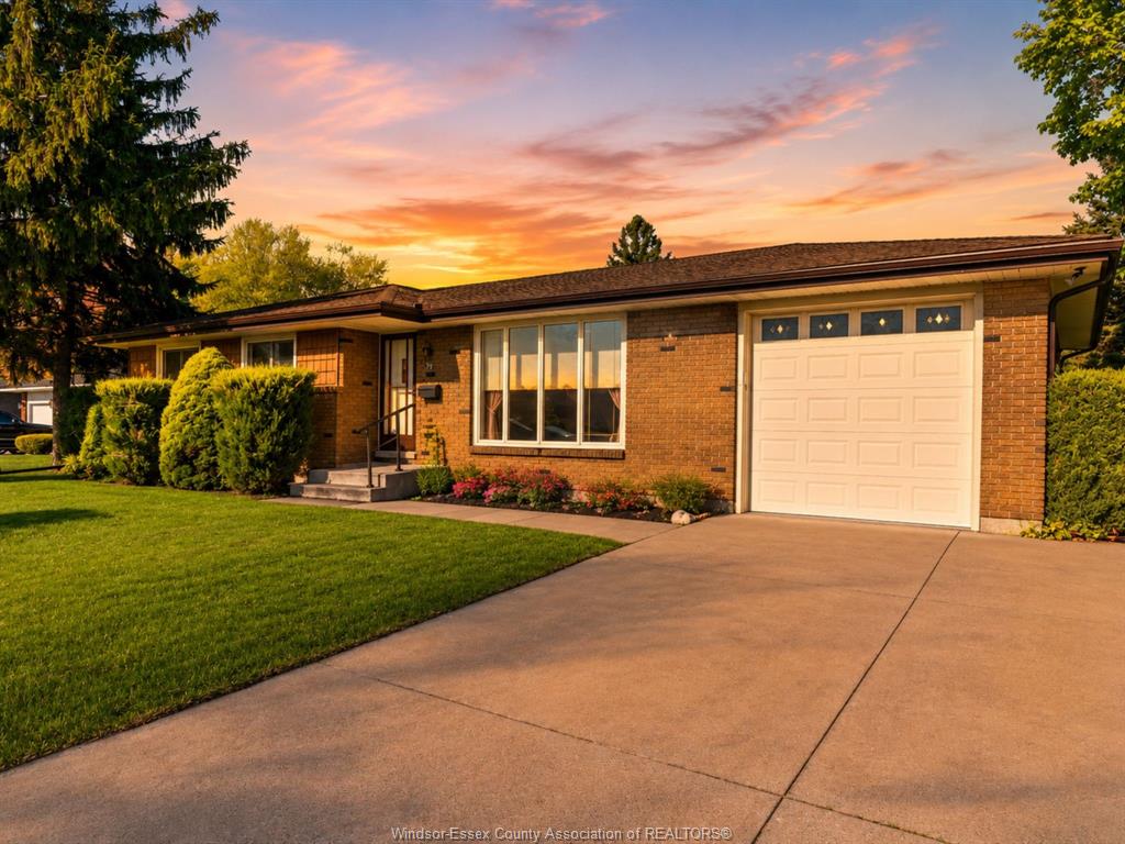 MLS# 26011496: 97 WILKINSON Court, Amherstburg, Canada