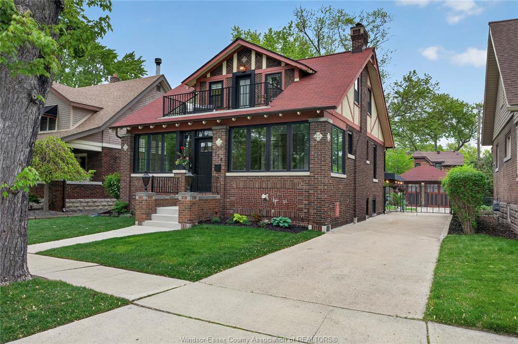 MLS# 26011337: 264 Thompson Blvd., Windsor, Canada