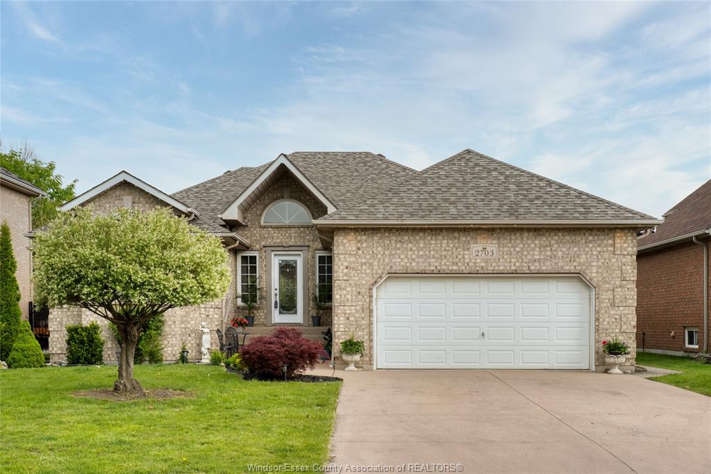 MLS# 26011547: 2703 LOMBARDY Crescent, LaSalle, Canada