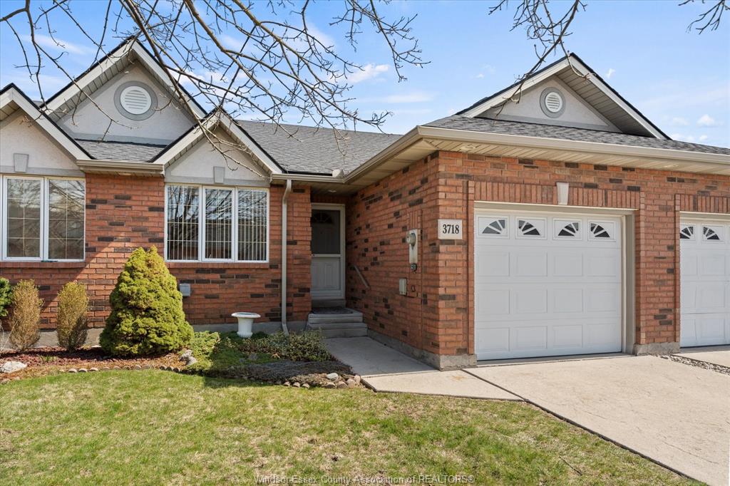 MLS# 26011584: 3718 Prairie Court, Windsor, Canada