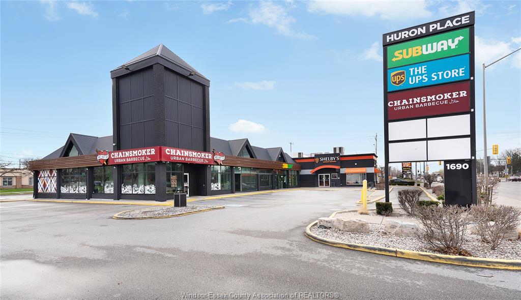 MLS# 26011607: 1690 HURON CHURCH Road, Windsor, Canada