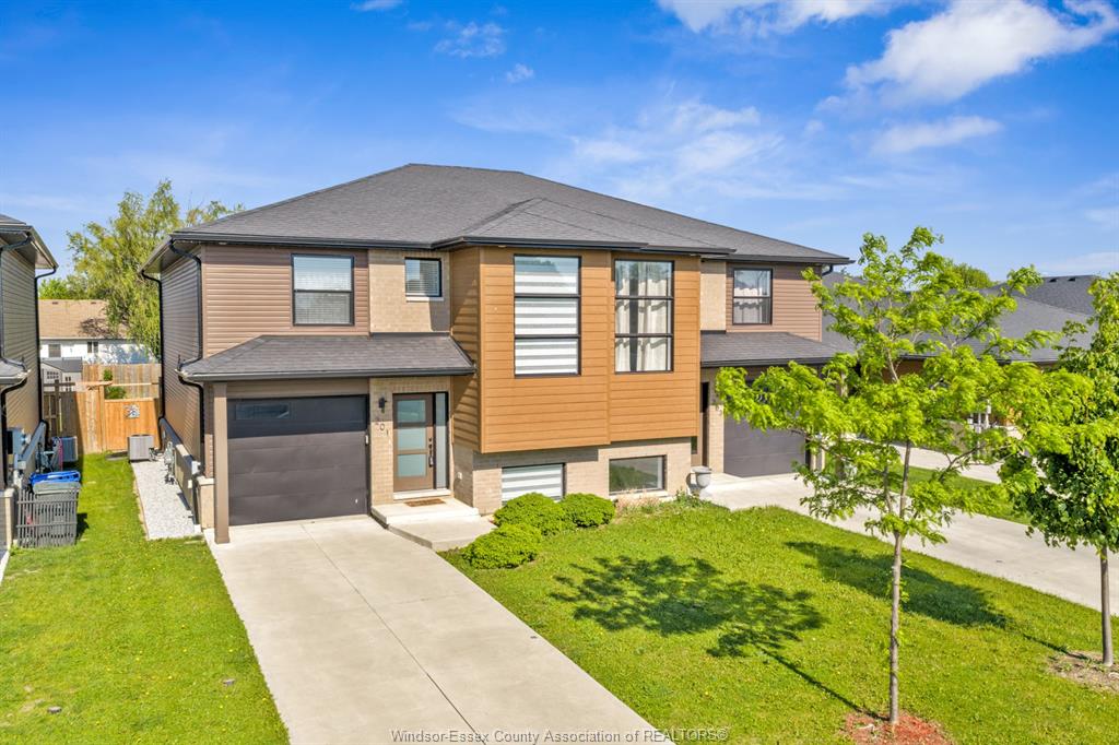 MLS# 26011684: 201 MEADOWVIEW Avenue, Amherstburg, Canada