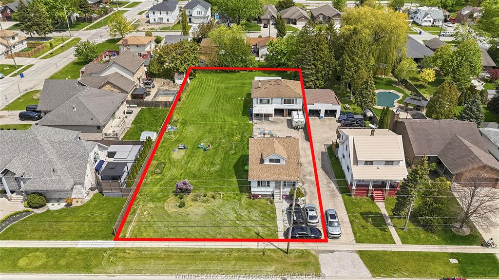 MLS# 26011697: 222-224 LESPERANCE, Tecumseh, Canada