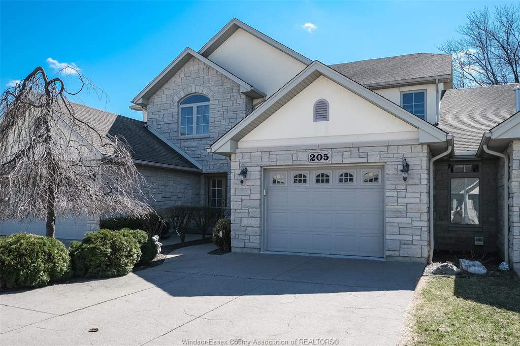 MLS# 26011701: 205 WHISPER CREEK, Lakeshore, Canada