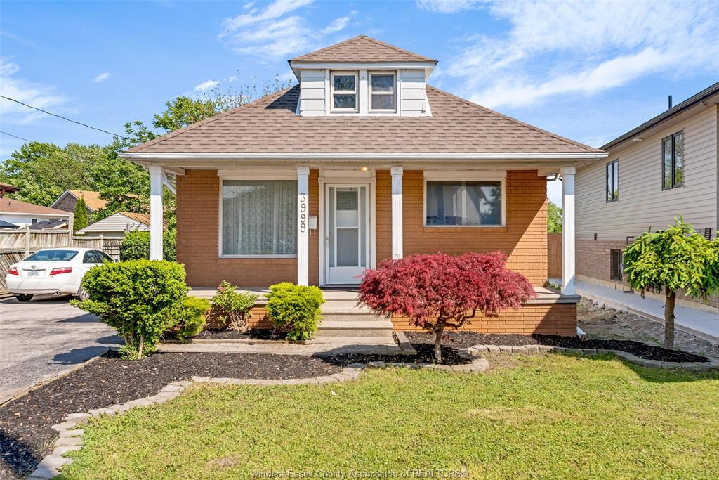MLS# 26011733: 3999 GRAND MARAIS, Windsor, Canada