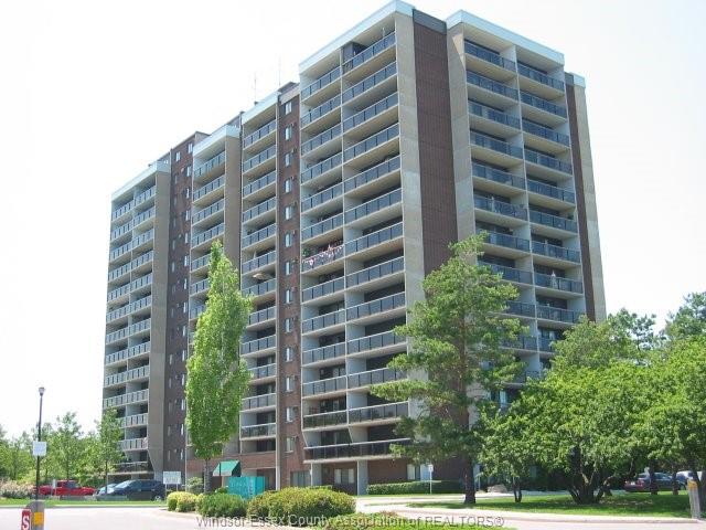 MLS# 26011737: 9099 RIVERSIDE Drive Unit# 805W, Windsor, Canada