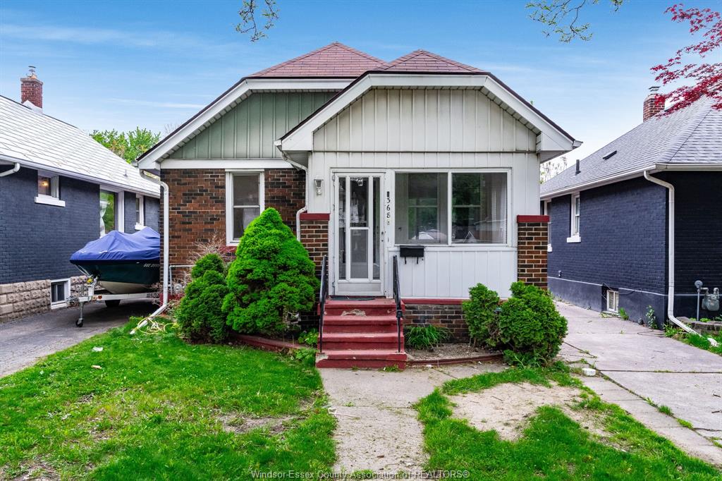 MLS# 26011755: 368 South Street, Windsor, Canada