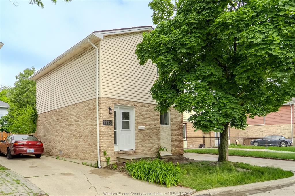 MLS# 26011957: 1118 Aire Place, Windsor, Canada