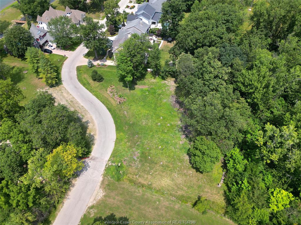 MLS# 26012027: 257 CRYSTAL BAY Drive, Amherstburg, Canada