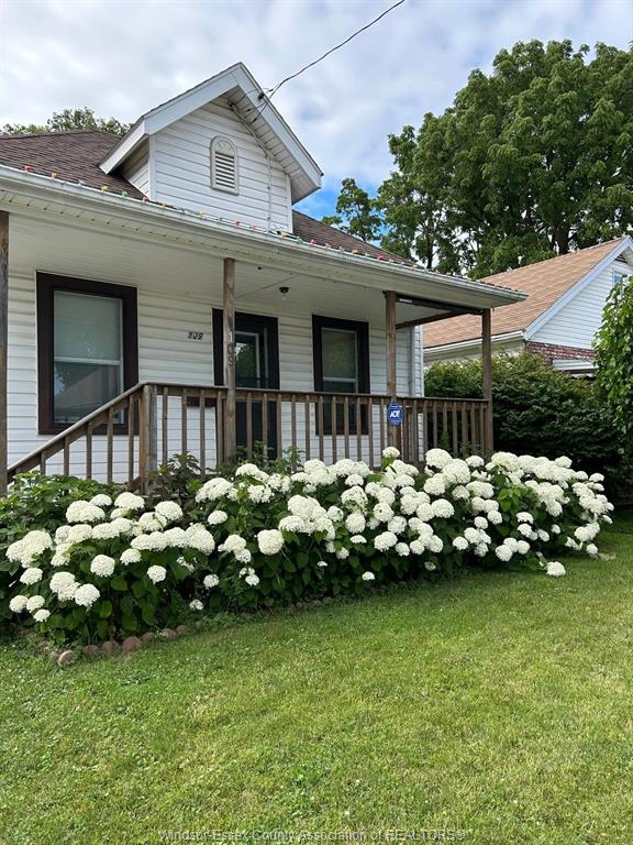 MLS# 26012169: 109 EDGAR Street, Chatham, Canada